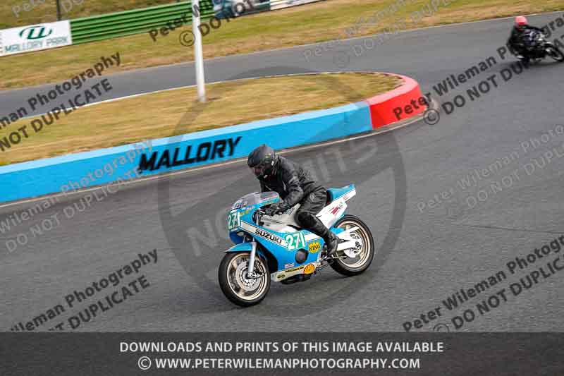 Vintage motorcycle club;eventdigitalimages;mallory park;mallory park trackday photographs;no limits trackdays;peter wileman photography;trackday digital images;trackday photos;vmcc festival 1000 bikes photographs